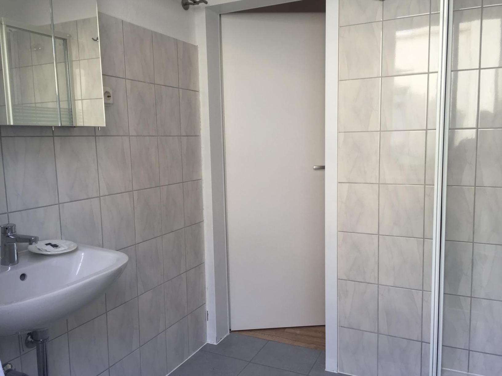 Monteurhome-Hagen Hagen  Bilik gambar